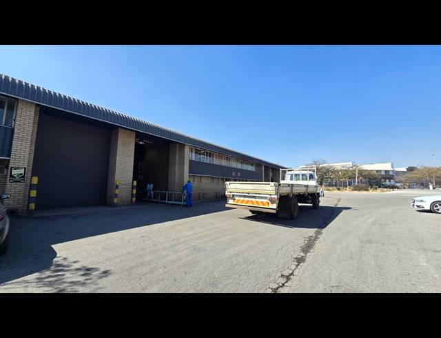 350M² WAREHOUSE TO LET IN MEADOWDALE